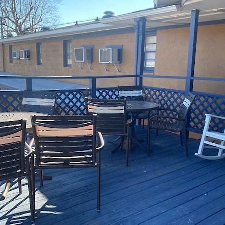 Andy Griffith Parkway Inn Mount Airy Exterior foto